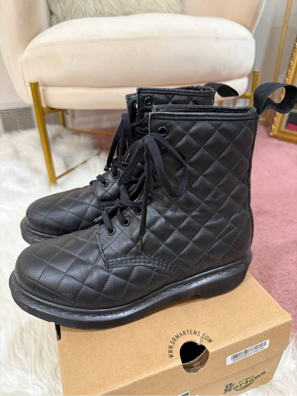 Dr. Martens Women’s Coralie Black Quilted Lace-Up Leather 8 Eye Boots